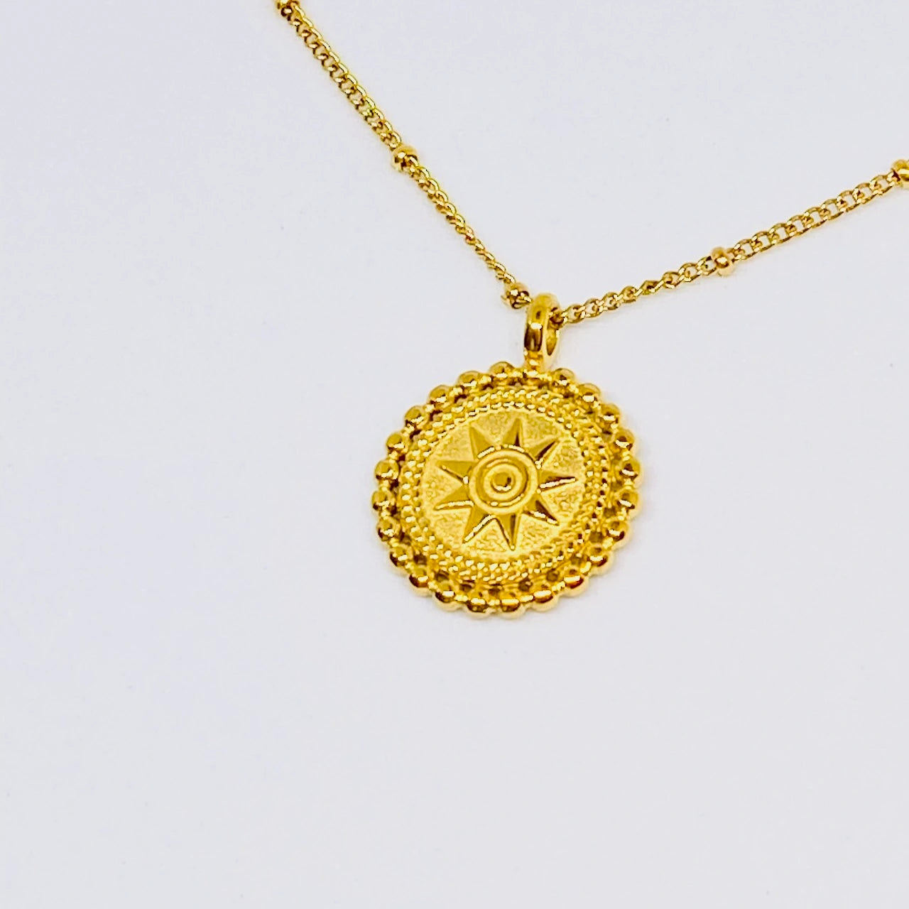 Star Disk Pendant Necklace