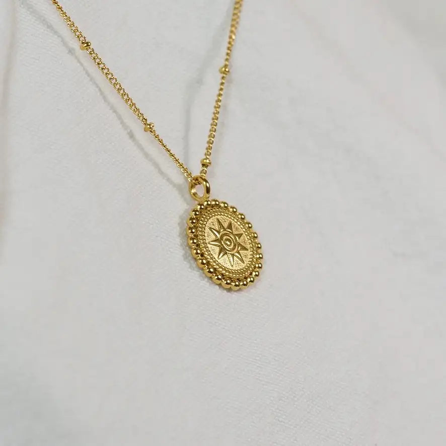 Star Disk Pendant Necklace