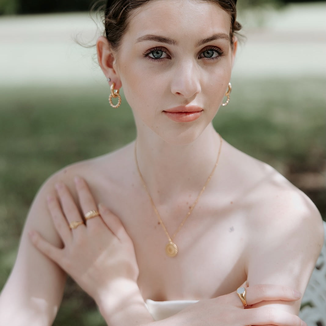 Star Disk Pendant Necklace