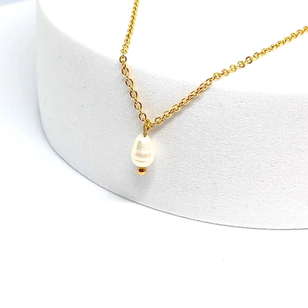 Dainty Pearl Necklace