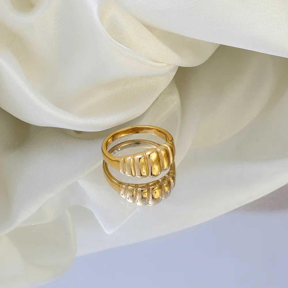 Croissant Style Ring