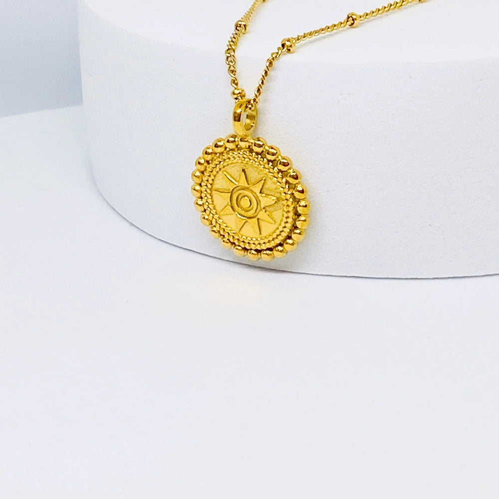 Star Disk Pendant Necklace
